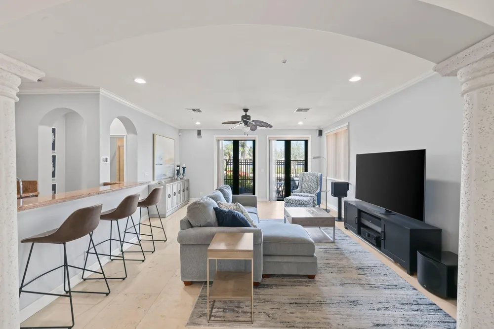 920 Via Villagio, Hypoluxo, FL 33462