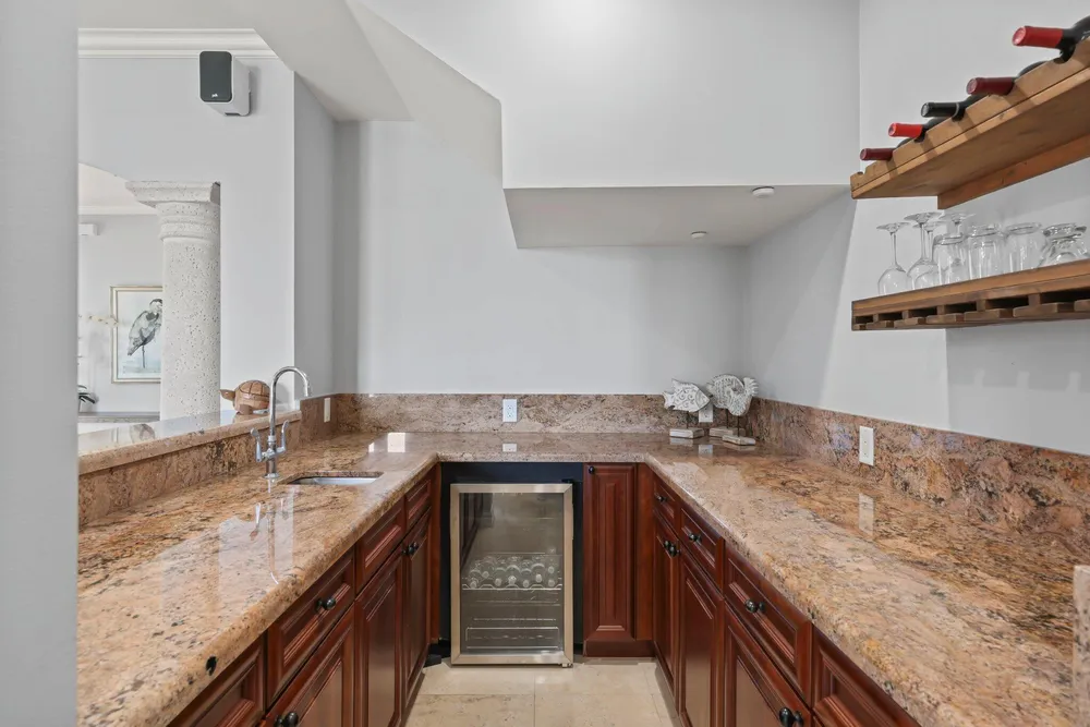 920 Via Villagio, Hypoluxo, FL 33462