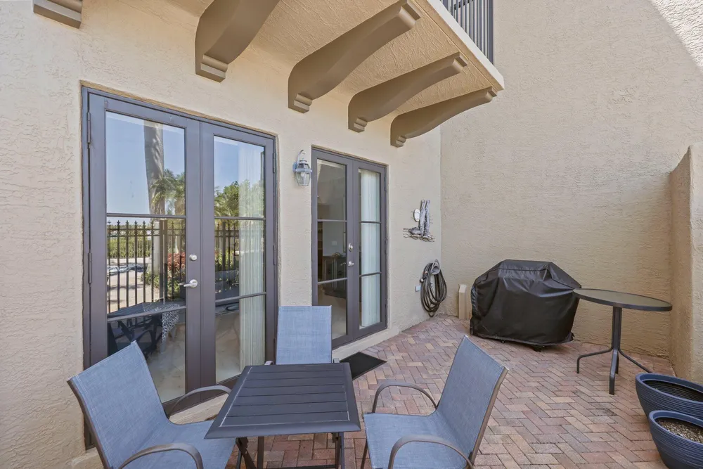 920 Via Villagio, Hypoluxo, FL 33462