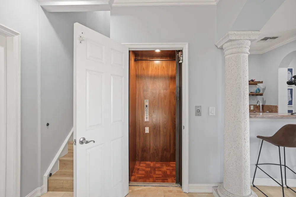 920 Via Villagio, Hypoluxo, FL 33462