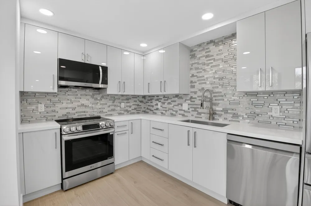 1732 Bridgewood Dr, Boca Raton, FL 33434