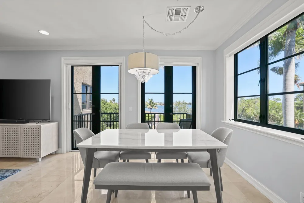 920 Via Villagio, Hypoluxo, FL 33462