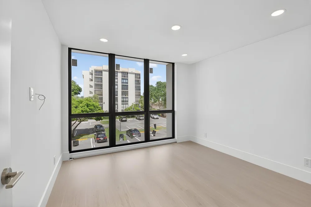 1732 Bridgewood Dr, Boca Raton, FL 33434