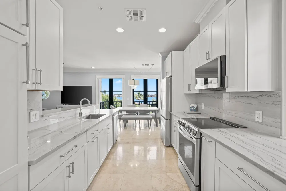 920 Via Villagio, Hypoluxo, FL 33462