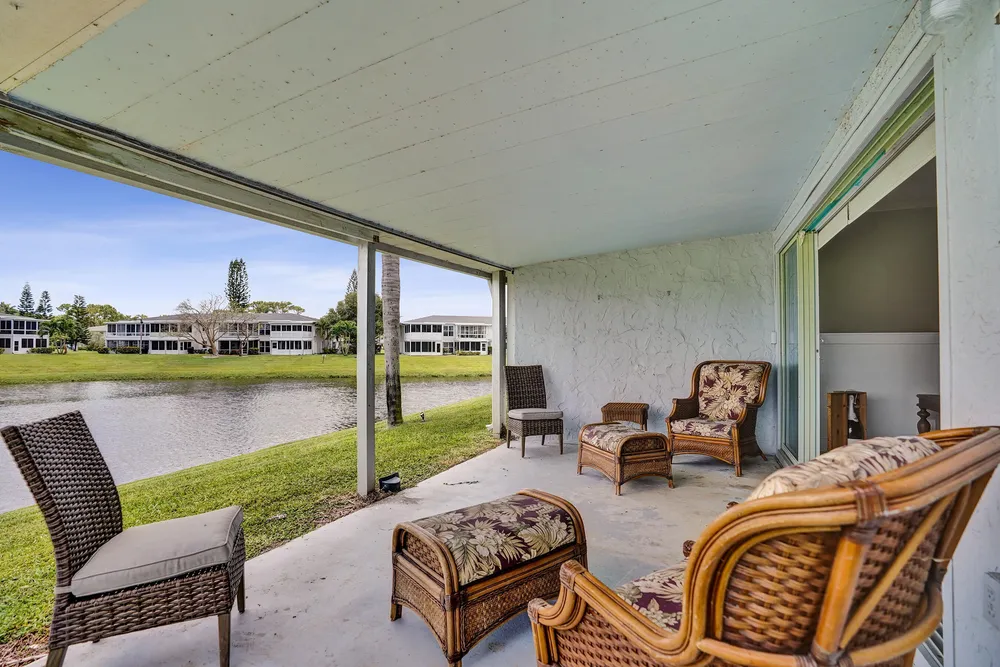 2820 SW 13th St, Delray Beach, FL 33445