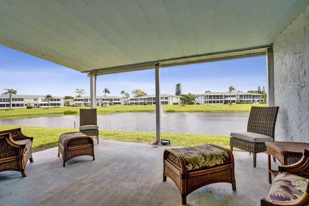 2820 SW 13th St, Delray Beach, FL 33445