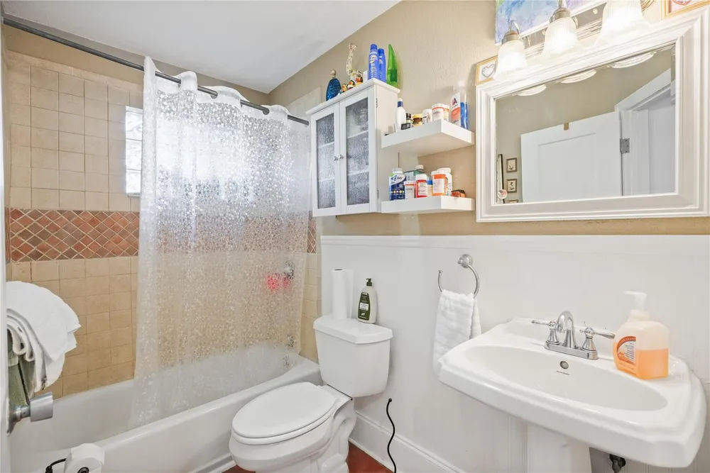 3421 SW 15th St, Fort Lauderdale, FL 33312