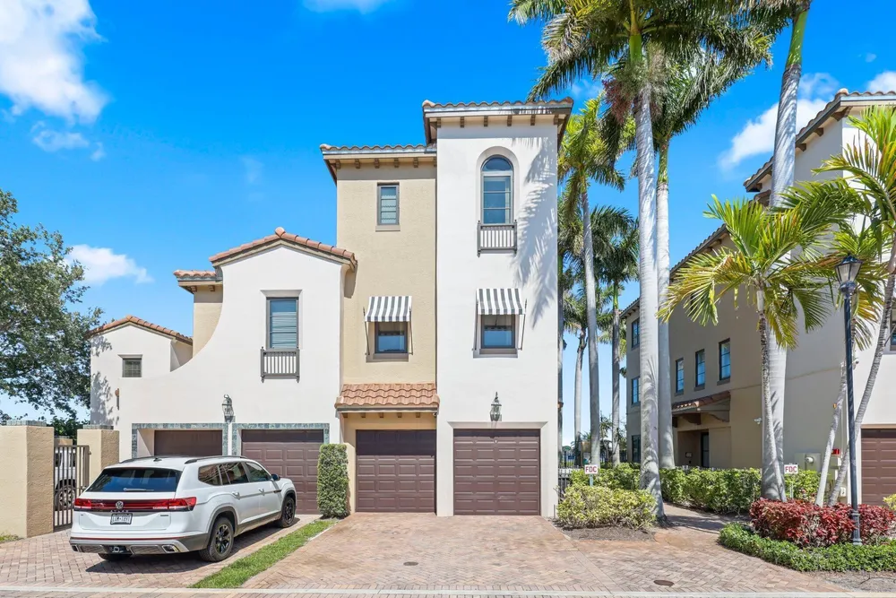 920 Via Villagio, Hypoluxo, FL 33462