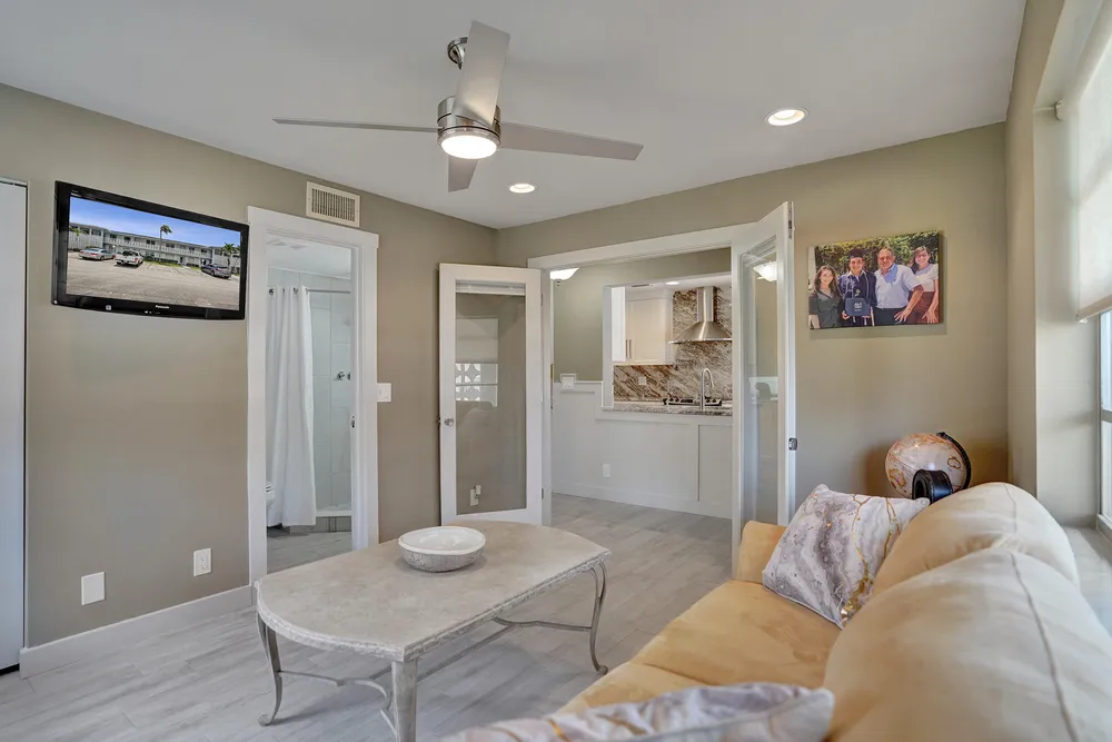 2820 SW 13th St, Delray Beach, FL 33445