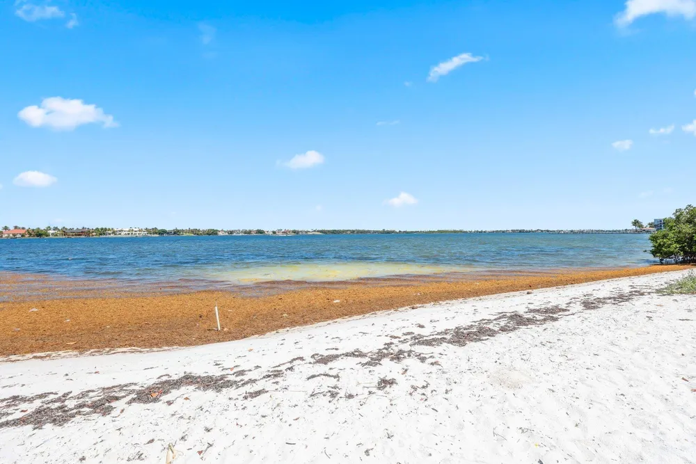 920 Via Villagio, Hypoluxo, FL 33462