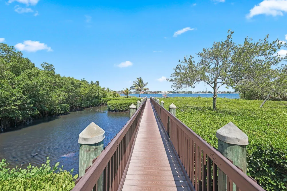 920 Via Villagio, Hypoluxo, FL 33462