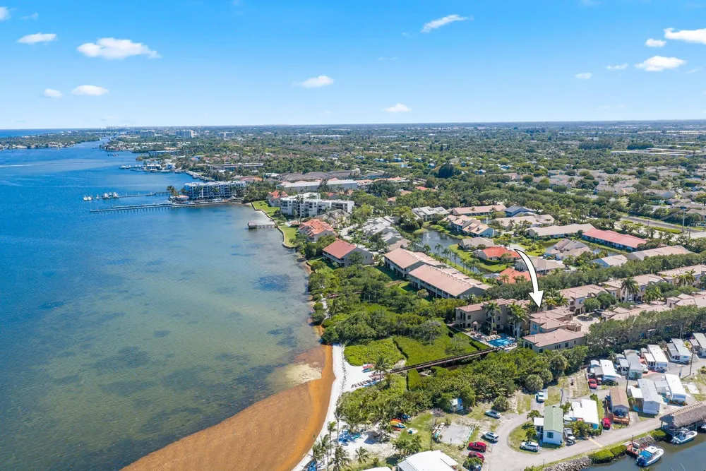 920 Via Villagio, Hypoluxo, FL 33462