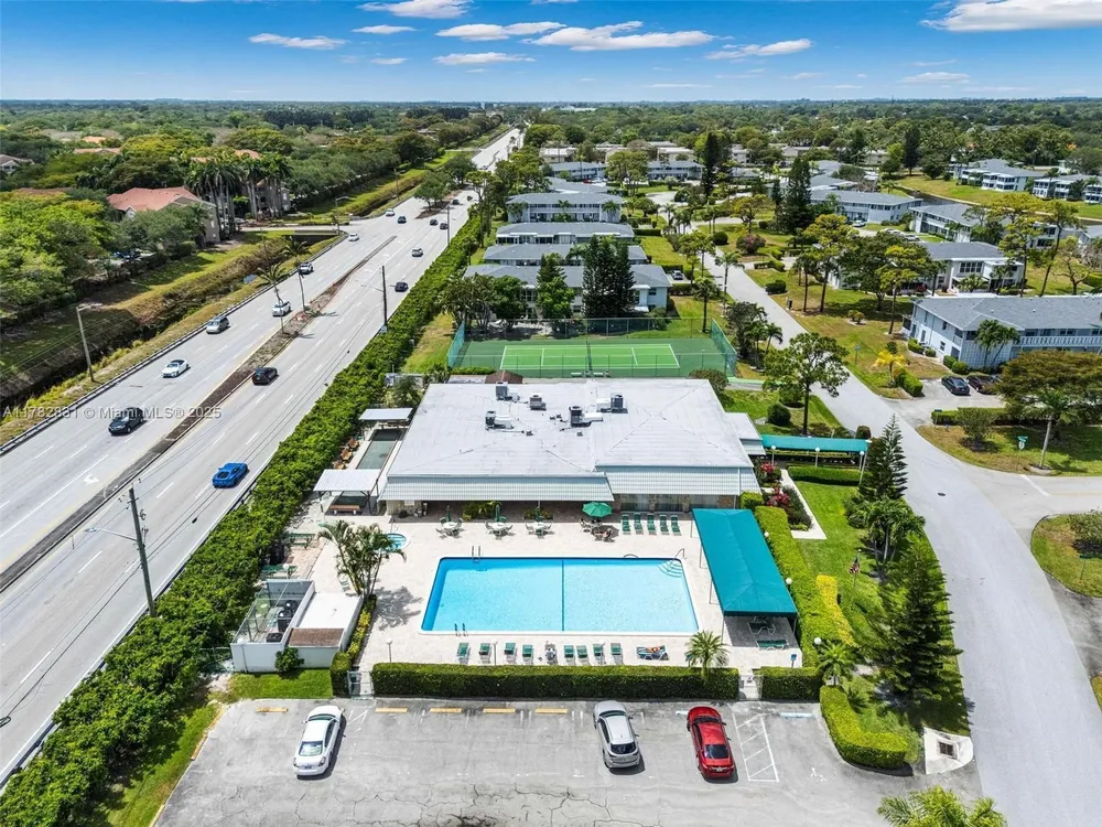 2820 SW 13th St, Delray Beach, FL 33445