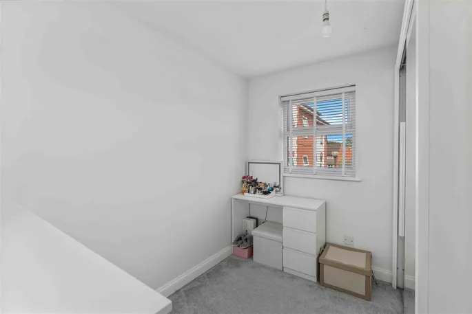 Property carousel image 10