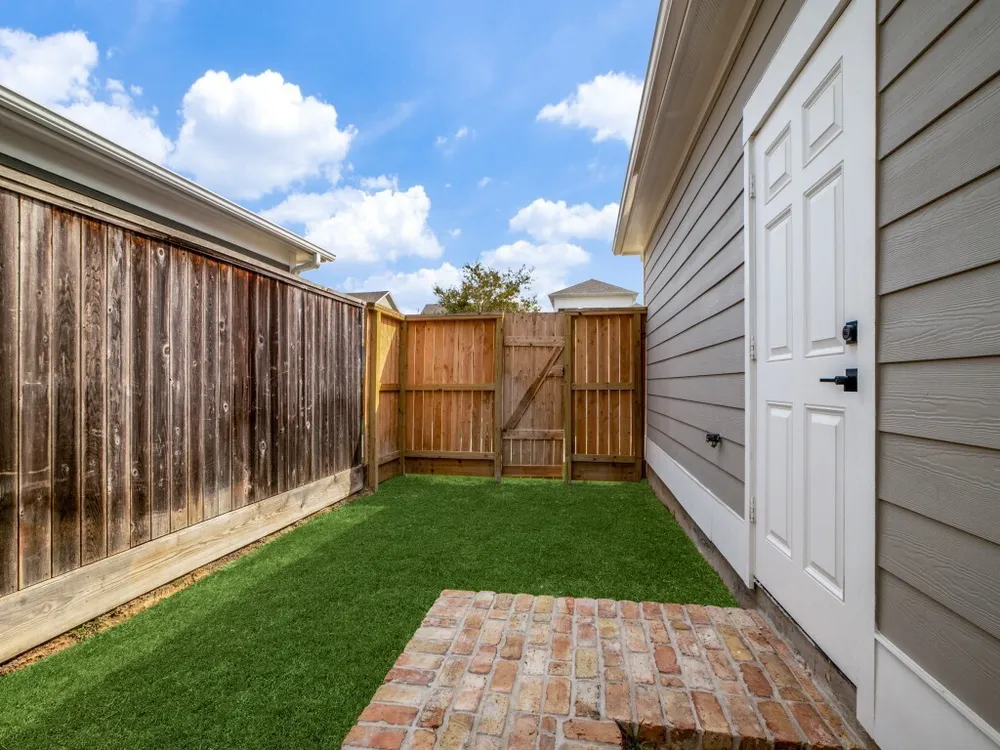 43 Red Harper Dr, Spring, TX 77389