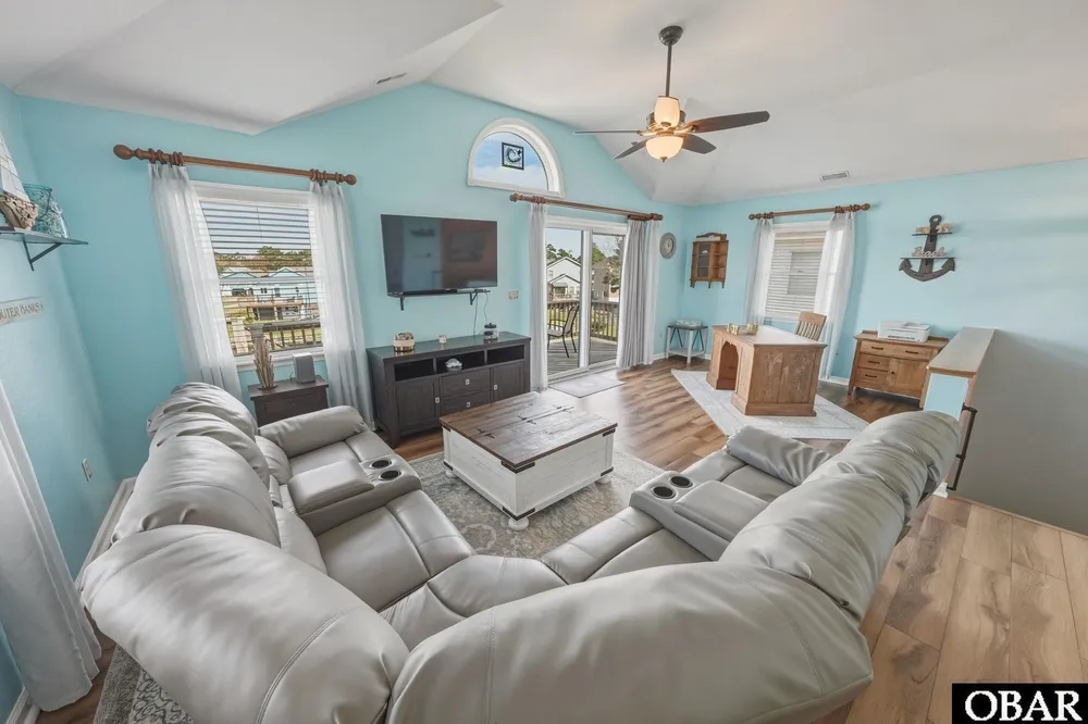 422 Harbour View Dr, Kill Devil Hills, NC 27948