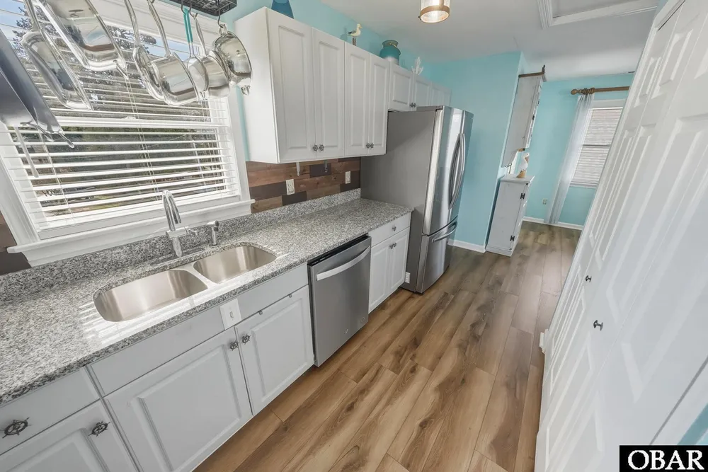 422 Harbour View Dr, Kill Devil Hills, NC 27948