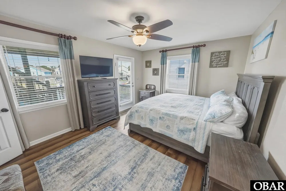 422 Harbour View Dr, Kill Devil Hills, NC 27948