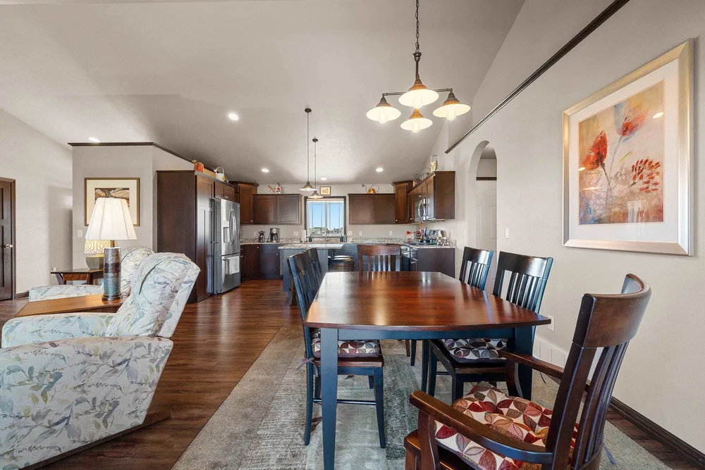 5560 N Providence Ave, Appleton, WI 54913
