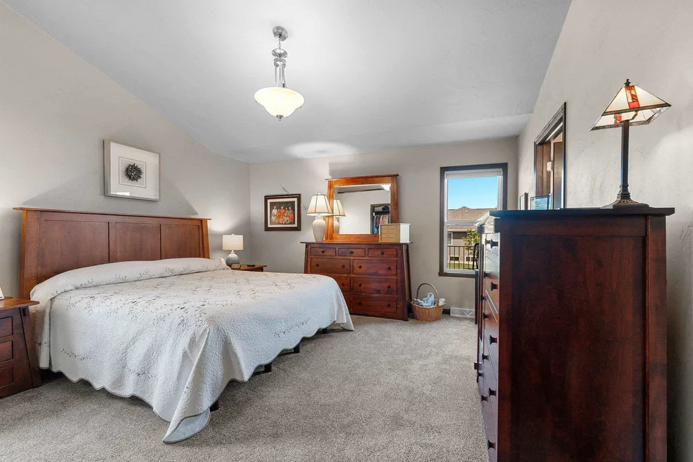 5560 N Providence Ave, Appleton, WI 54913