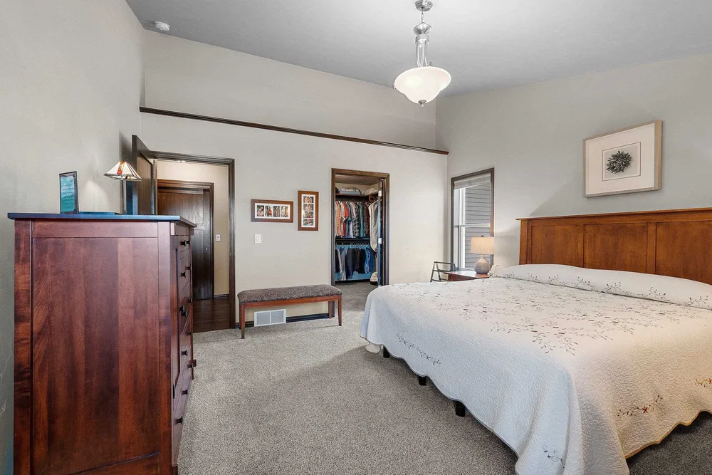 5560 N Providence Ave, Appleton, WI 54913