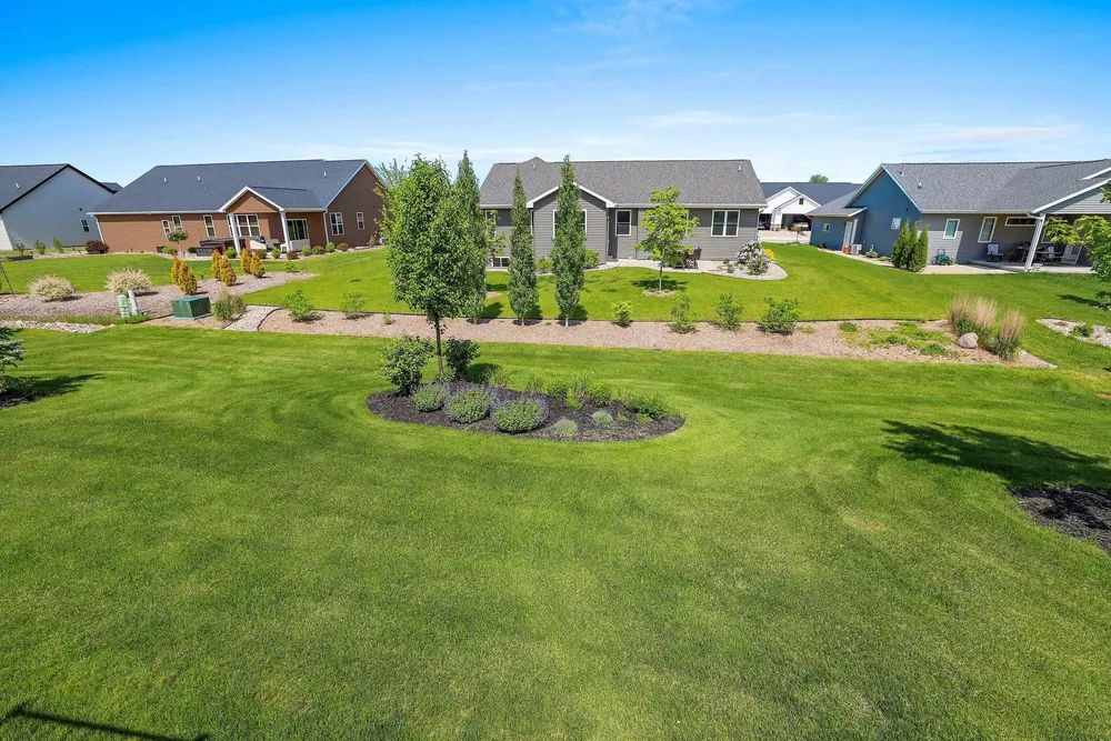 5560 N Providence Ave, Appleton, WI 54913