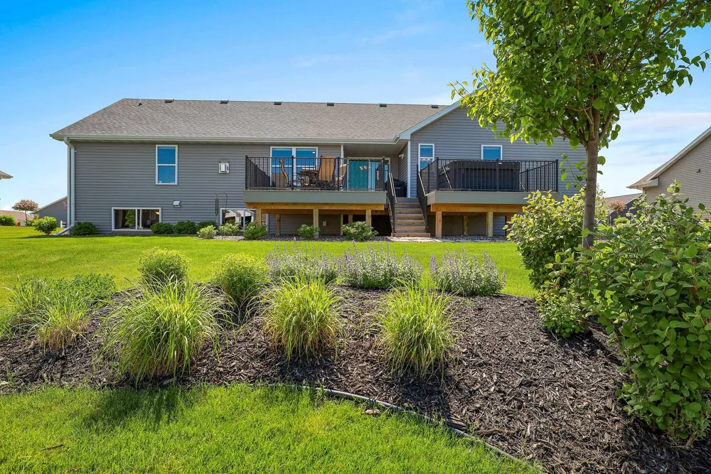 5560 N Providence Ave, Appleton, WI 54913