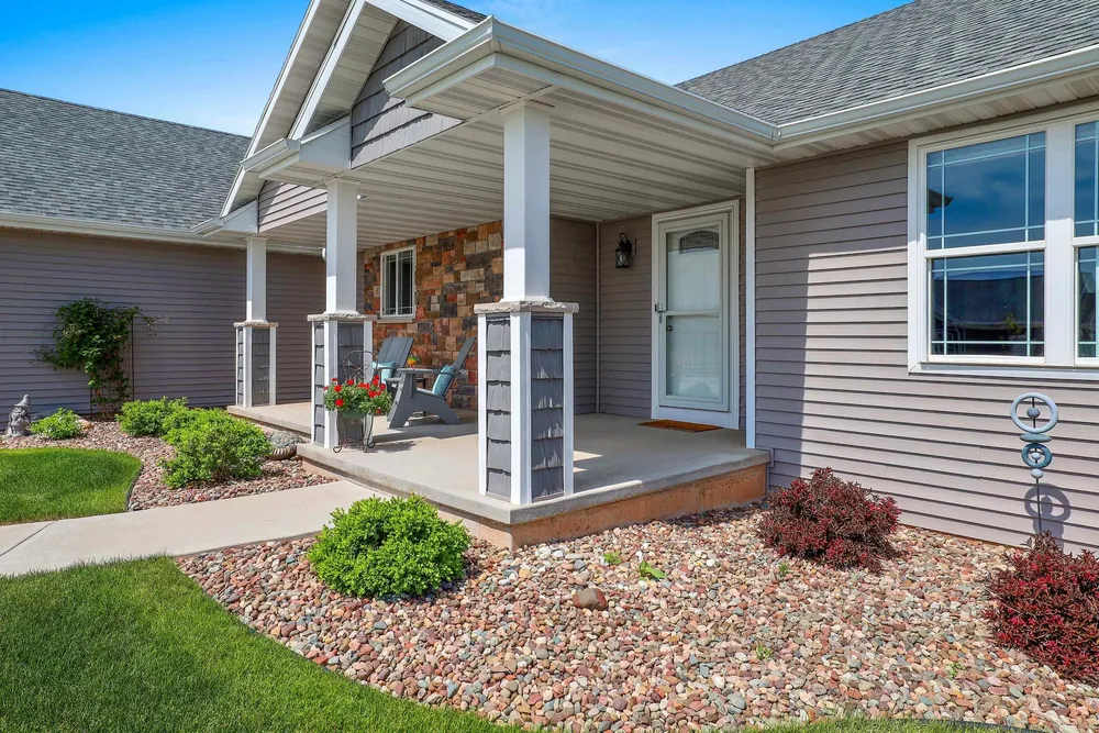 5560 N Providence Ave, Appleton, WI 54913
