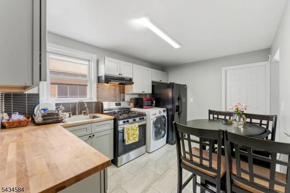 416 S 5th St, Elizabeth, NJ 07206