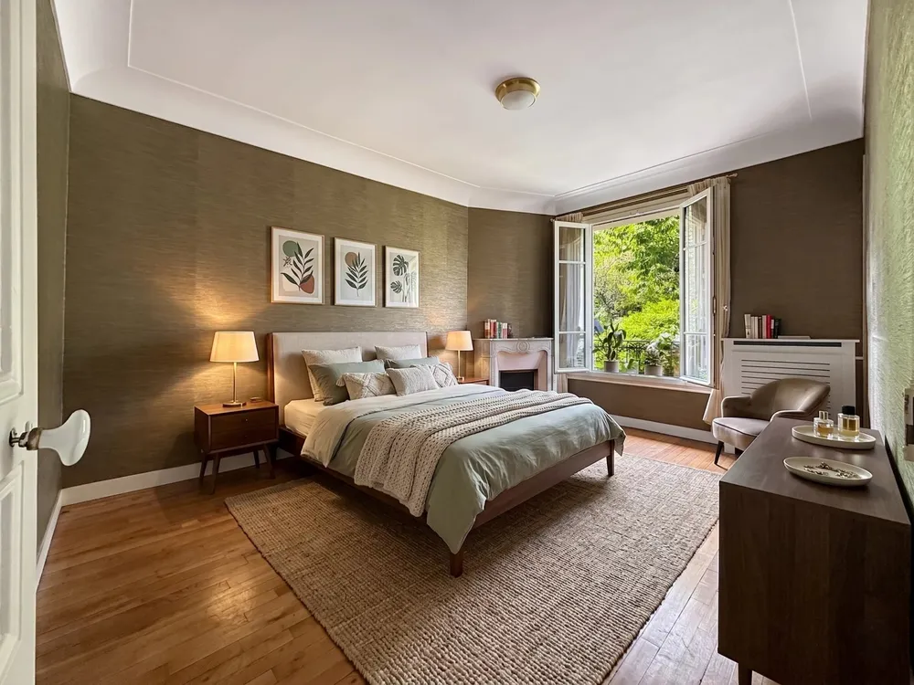 Suresnes, 92150, France