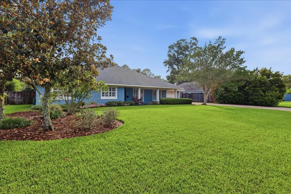 675 Belvedere Dr, Beaumont, TX 77706
