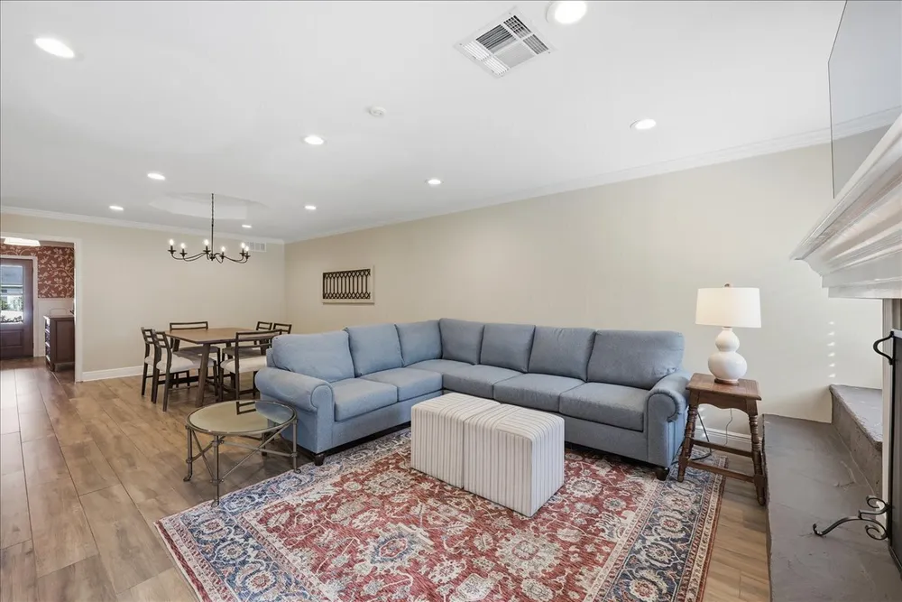 675 Belvedere Dr, Beaumont, TX 77706