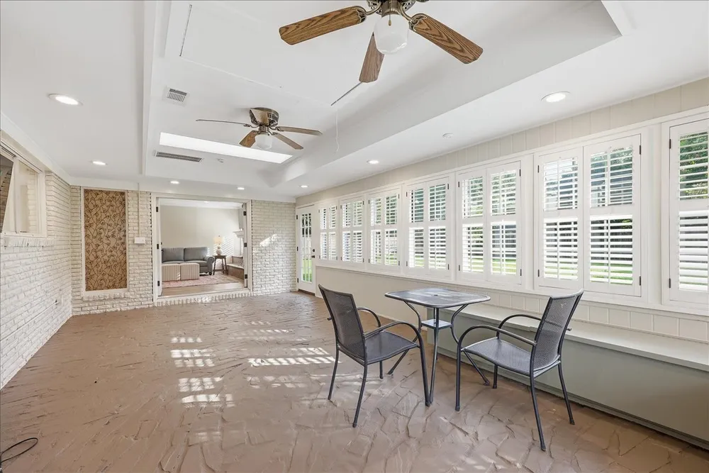 675 Belvedere Dr, Beaumont, TX 77706