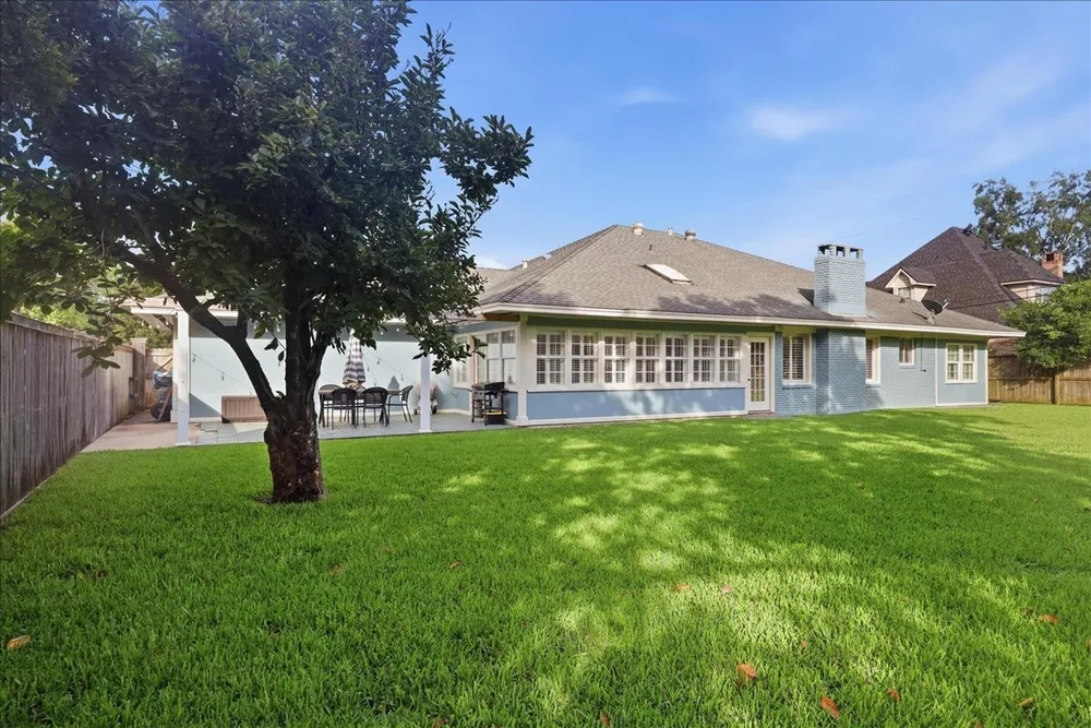675 Belvedere Dr, Beaumont, TX 77706