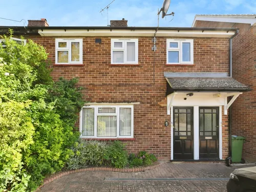 St. Cuthberts Road, Hoddesdonphoto