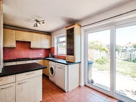 Wembley Avenue, Lancing thumb 3