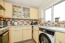 Pioneer Way, Watford
