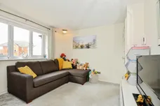 Pioneer Way, Watford