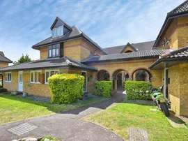 Oliver Court, Chapmore End, Ware thumb 2