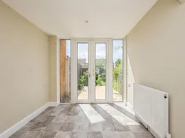 Osborne Close, KIDDERMINSTER thumb 2