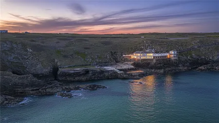 Esplanade Road, Newquay, TR7