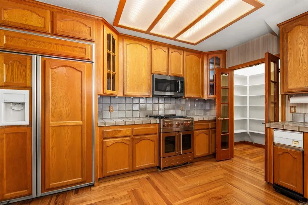2731 Schenley Terrace, San Diego, CA 92122