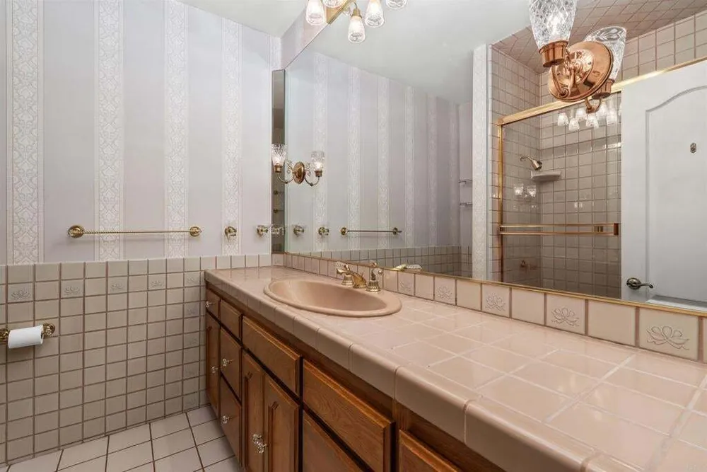2731 Schenley Terrace, San Diego, CA 92122