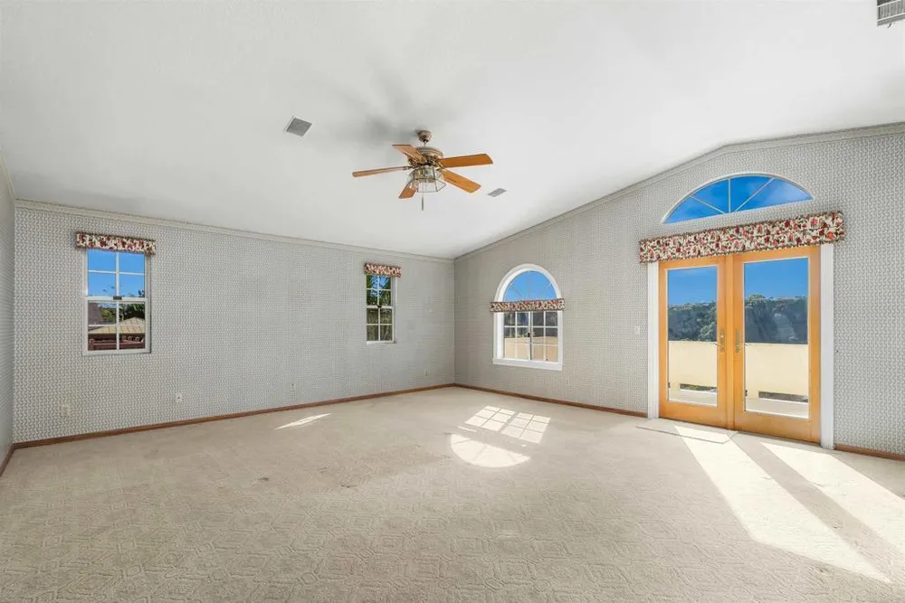 2731 Schenley Terrace, San Diego, CA 92122