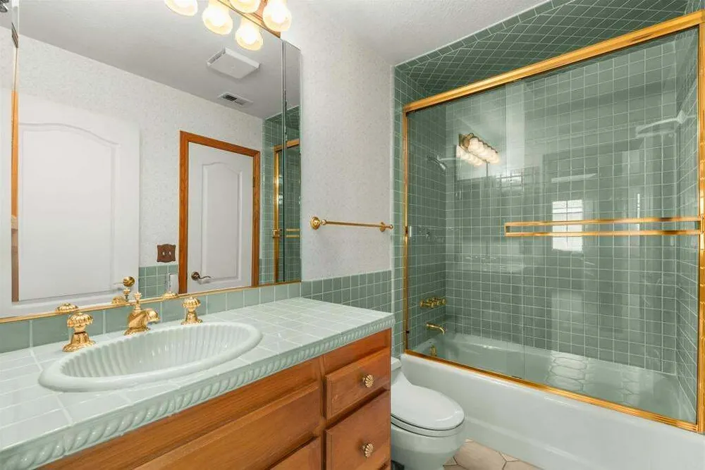 2731 Schenley Terrace, San Diego, CA 92122