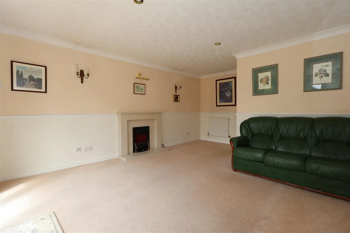 Hillfield Road, Hemel Hempstead, Hertfordshire, HP2 4AB