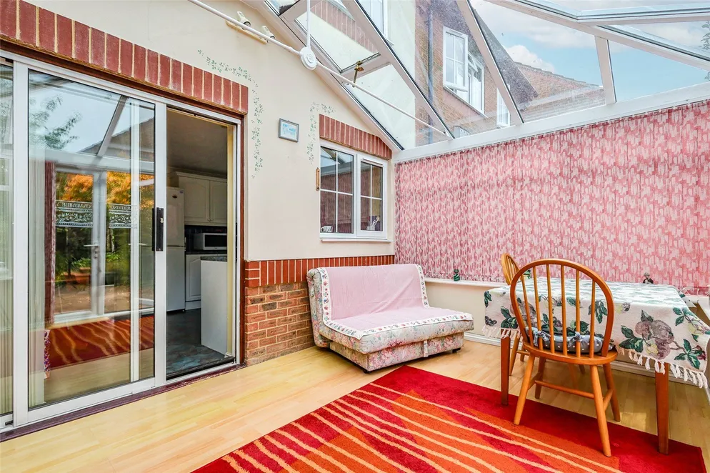 Property carousel item 10