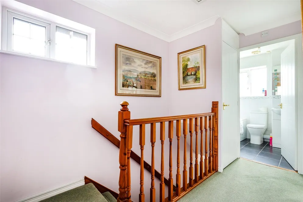 Property carousel item 18