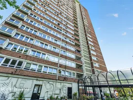 Yelverton Road, London photo