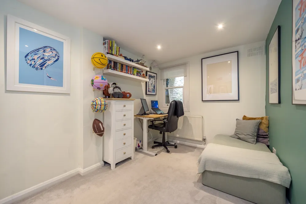 Kilburn Park Road, London, NW6 photo 8